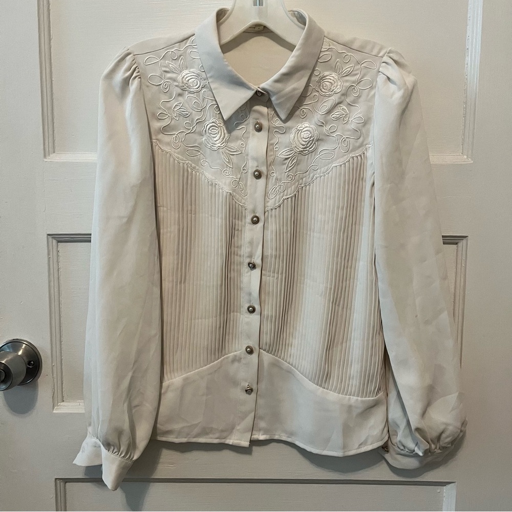 Pleated western-style embroidered blouse